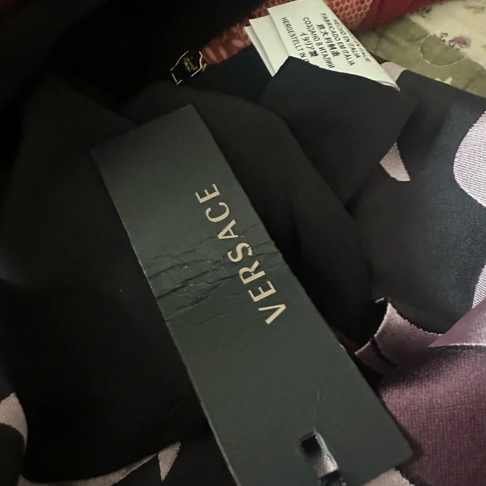 Authentic Gianni Versace Black Purple Abstract Print Satin Cocktail Dress 40 NWT - Picture 11 of 11